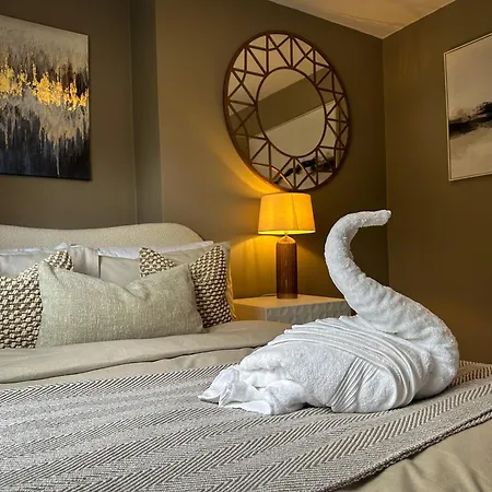 Warm & Cosy, 2 Bed * 해러게이트