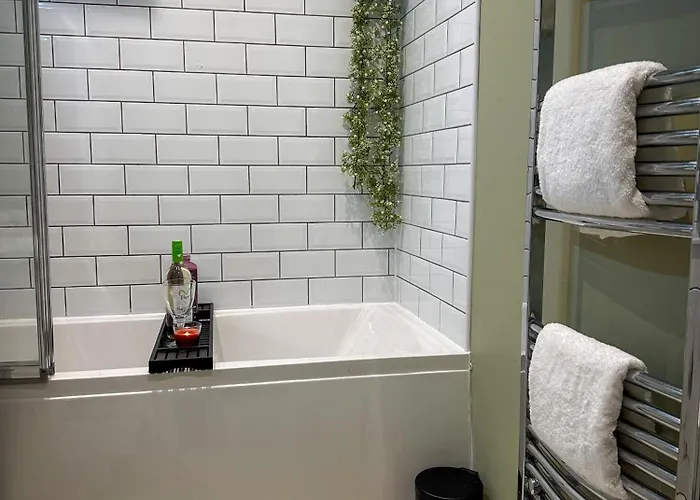 Warm & Cosy, 2 Bed 哈罗盖特